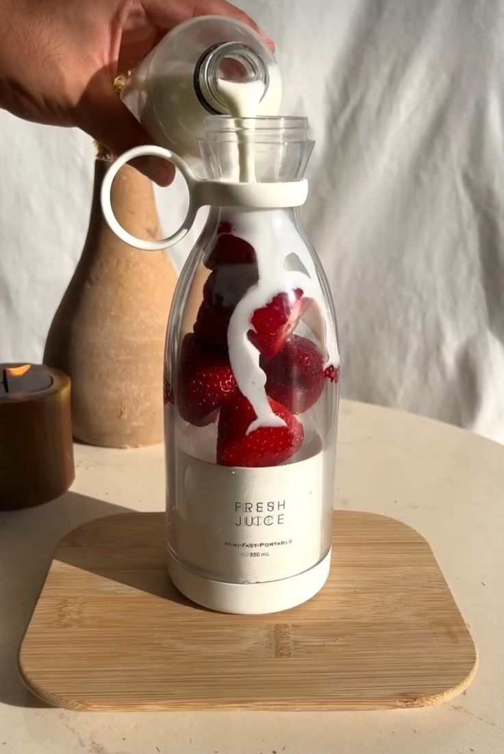Electric Portable Mini Juicer Bottle