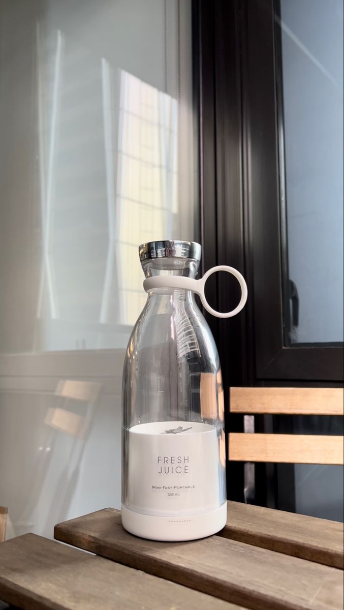 Electric Portable Mini Juicer Bottle