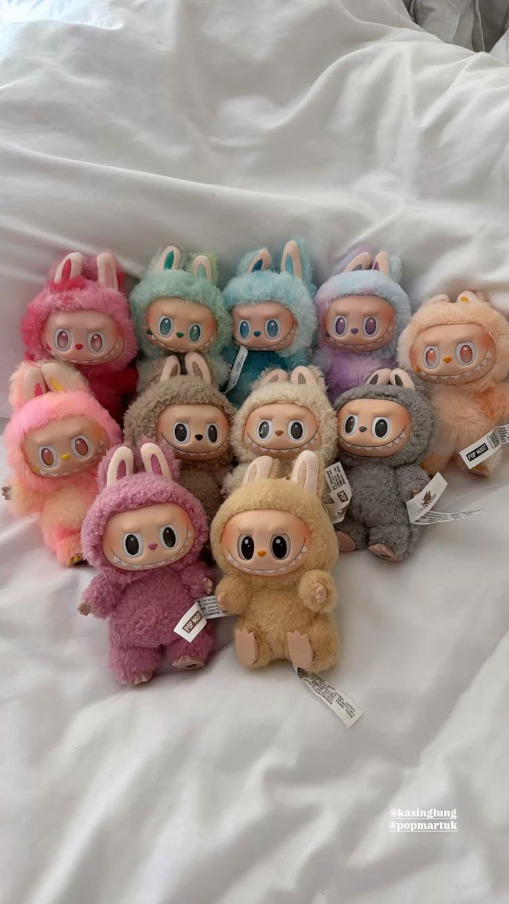 Cute Monsters Collectible Labubu toy